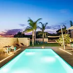 Nica Villa *