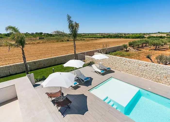 Villa Nica Reitani