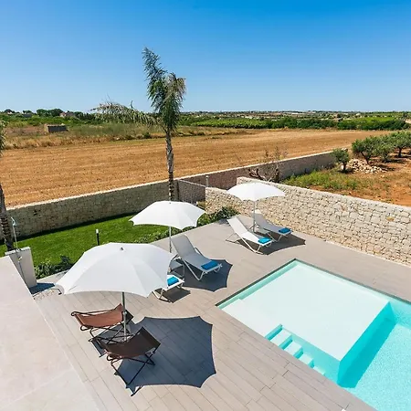 Villa Nica Reitani