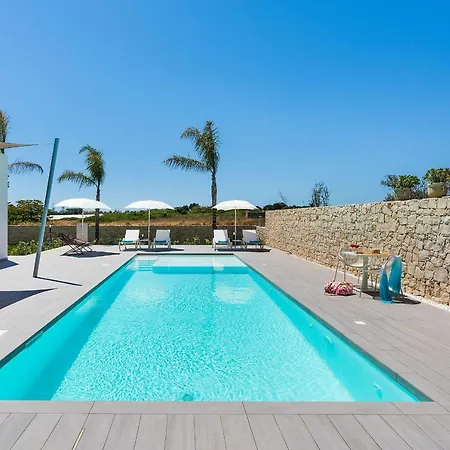 Nica Villa