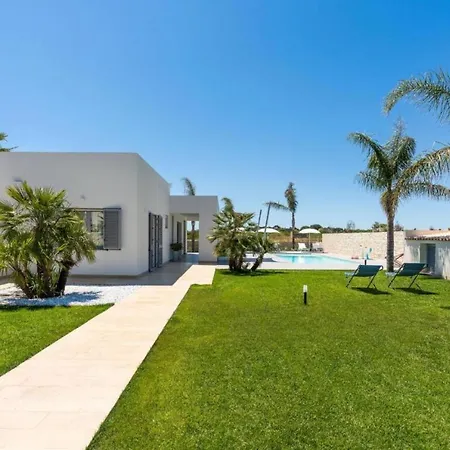 Nica Villa